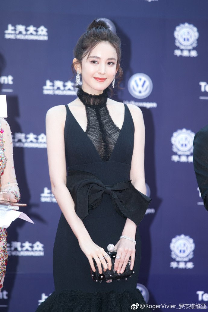 Lam Tam Nhu, On Bich Ha noi bat ben dan sao tre tren tham do Hoa Dinh hinh anh 5