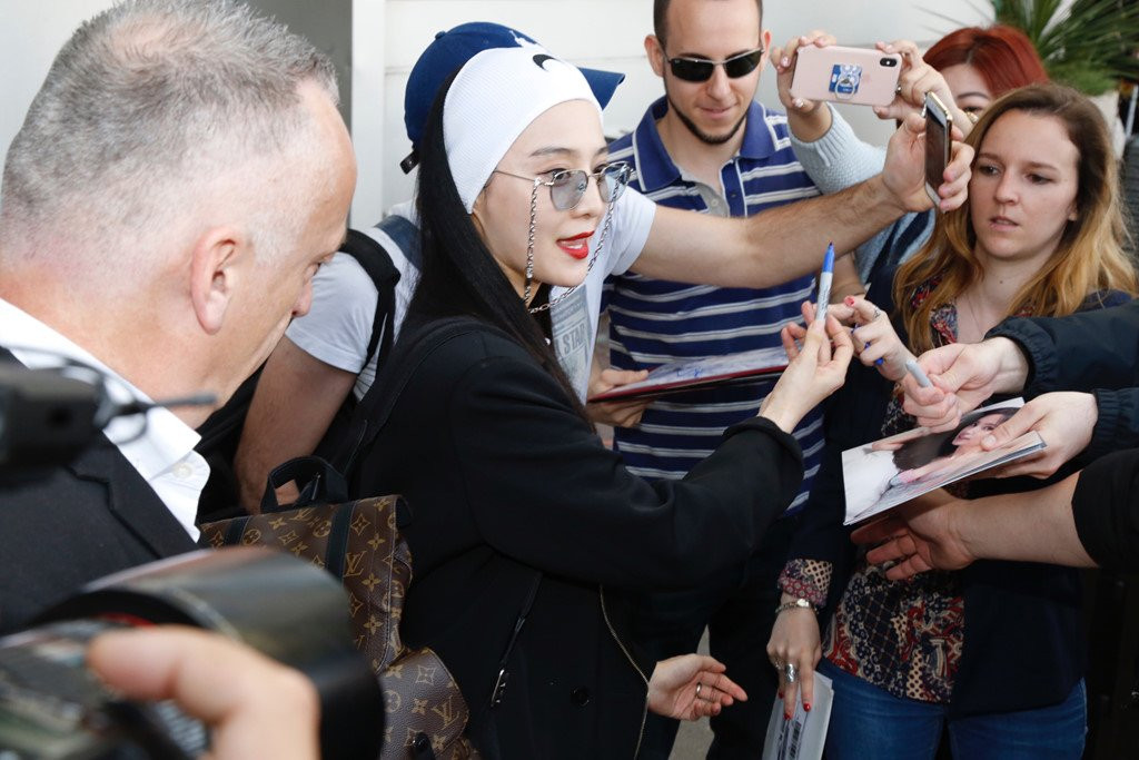 Pham Bang Bang nguong ngung vi su co khi den Phap du LHP Cannes hinh anh 5