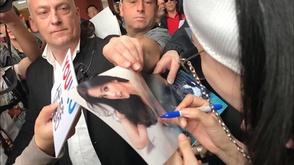 Pham Bang Bang nguong ngung vi su co khi den Phap du LHP Cannes hinh anh 4