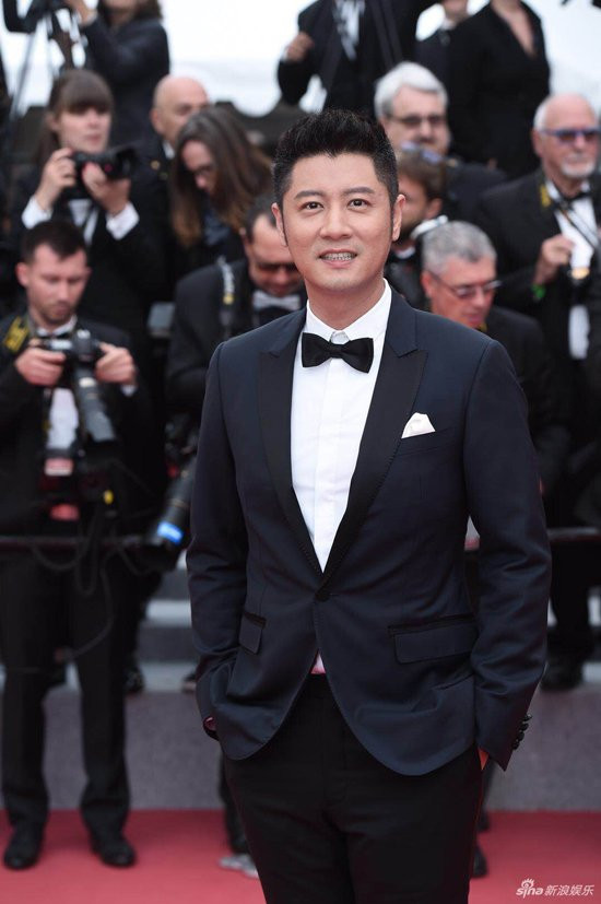 Loạt mỹ nhân Trung Quốc lăng xê mốt ngực phẳng trên thảm đỏ Cannes - 7