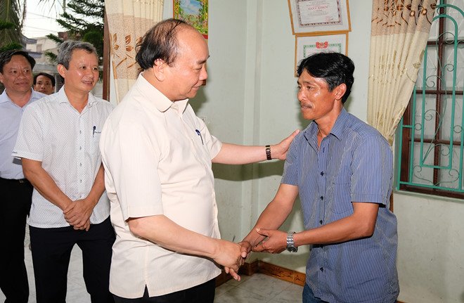 Thu tuong mua 10 kg ca cua ngu dan vung su co bien hinh anh 2