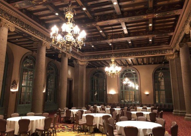 Chung Han Dong long lay don le cuoi co tich hinh anh 2