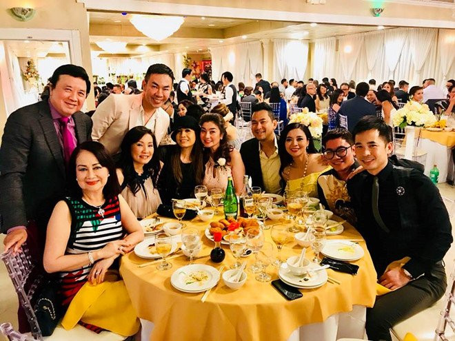 Nghe si Viet du le cuoi con gai NSND Hong Van o My hinh anh 6