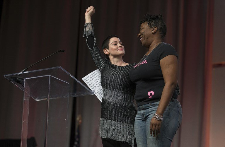 Sao phim 'Phep thuat': Ve dep quyen ru mot thoi xuong doc khong phanh hinh anh 14