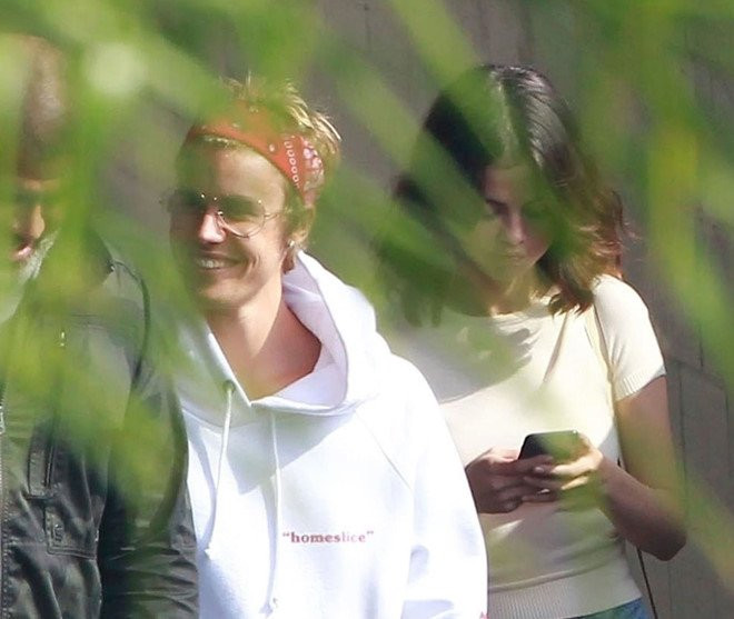 Tinh tay ba tro treu cua Justin Bieber, Selena Gomez va Hailey Baldwin hinh anh 8