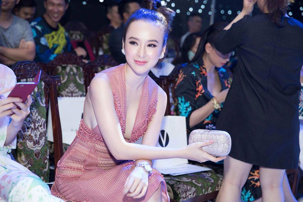 Nhung lan sao Viet bi chi trich vi hon nhien di tre o su kien hinh anh 10