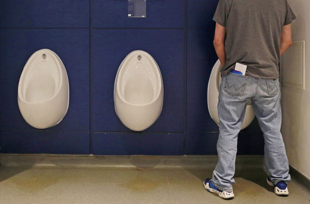 7 dau hieu cho thay ban chua uong du nuoc hinh anh 3