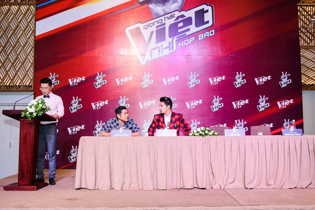 Nhung lan sao Viet bi chi trich vi hon nhien di tre o su kien hinh anh 6