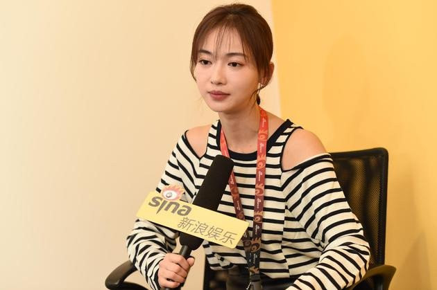 Sao nu 'Dien Hi cong luoc' bi nem da sau khi xin loi lan 3 hinh anh 1