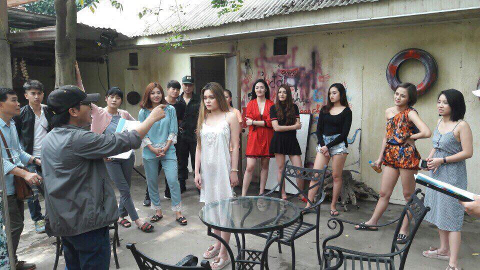 chu-quan-karaoke-tu-choi-thang-thung-doan-phim