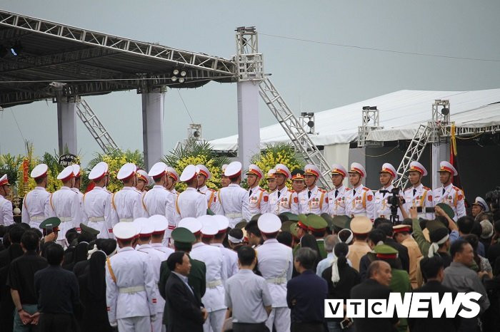 42581067_548509228921750_7852735478917758976_n 25