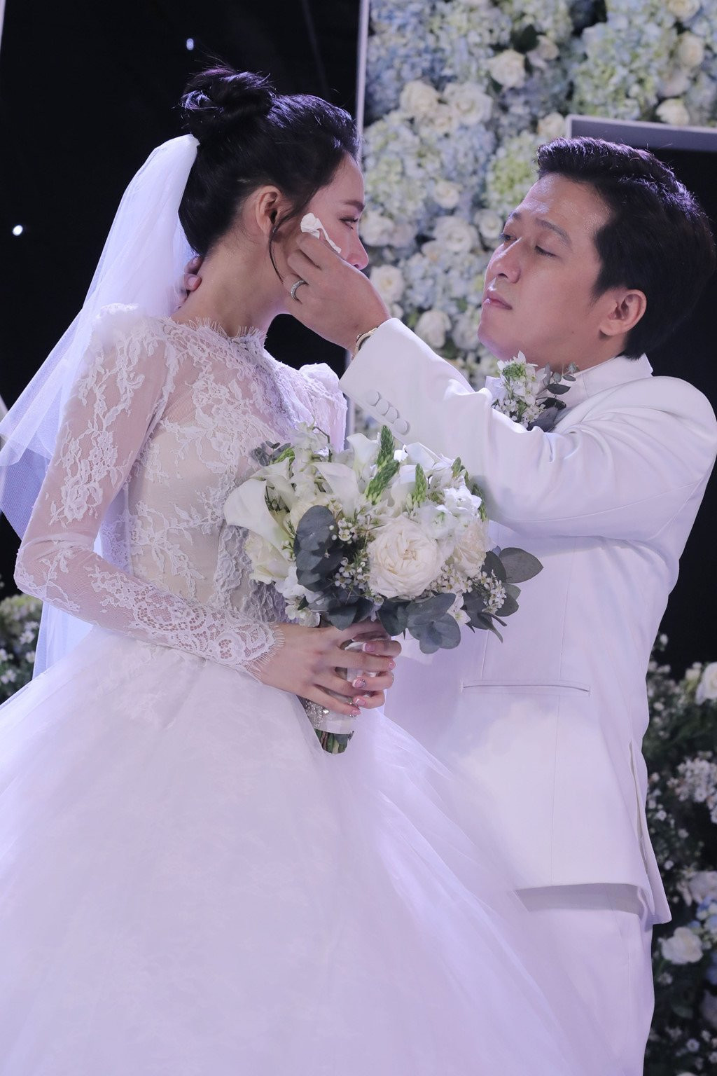 Khoanh khac cua nu cuoi, nuoc mat o le cuoi Truong Giang, Nha Phuong hinh anh 5