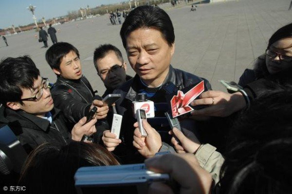 MC to cao Pham Bang Bang tron thue da mat tich? hinh anh 2