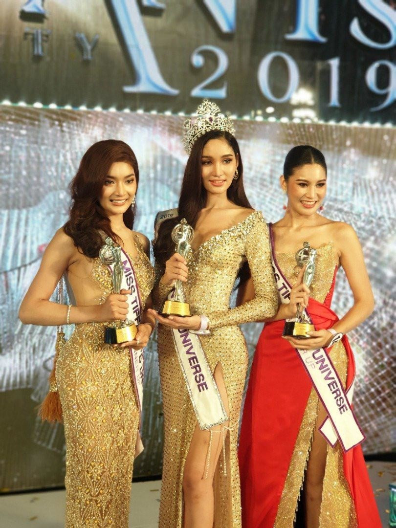 Tân hoa hậu chuyển giới Thái Lan: Chiều cao nổi trội cùng body bốc lửa