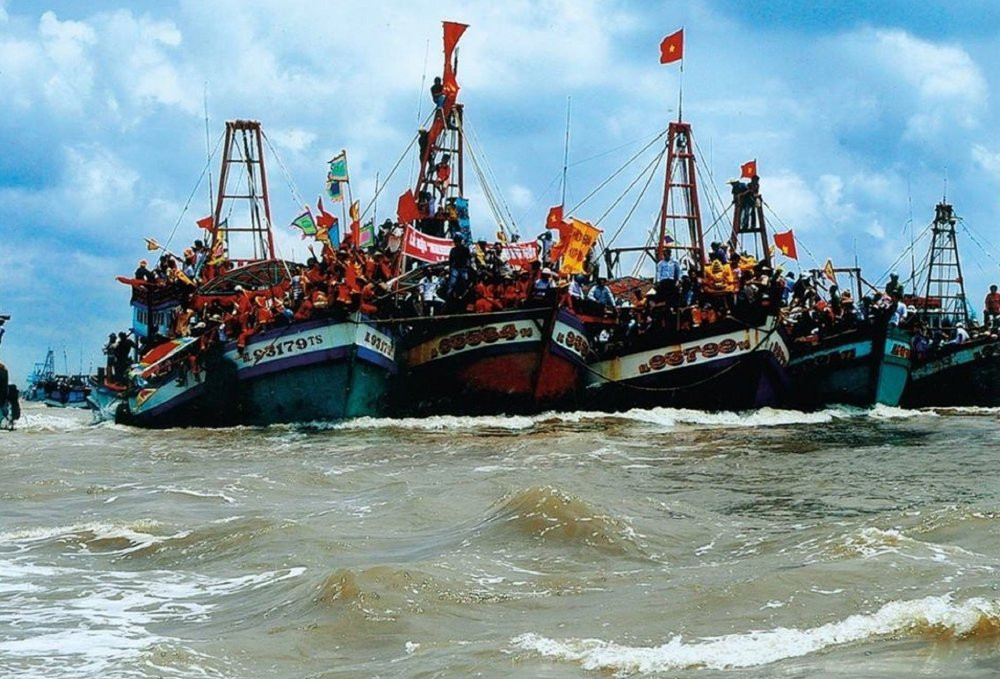 chìm tàu ở gành hào