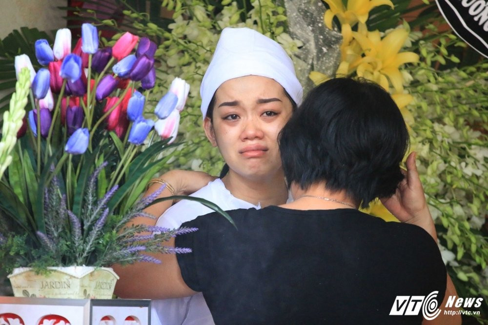 Le tang CSGT bi dam chet, cảnh sát giao thông bị ô tô đâm chết, đâm chết khi đang làm nhiệm vụ, tai nạn giao thông, tin tức trong ngày, hình ảnh đám tang, csgt bị đâm chết, tin tức, an ninh, xã hội, tin mới nhất, tin tức trong ngày, báo, vtc news, lê văn minh - 5