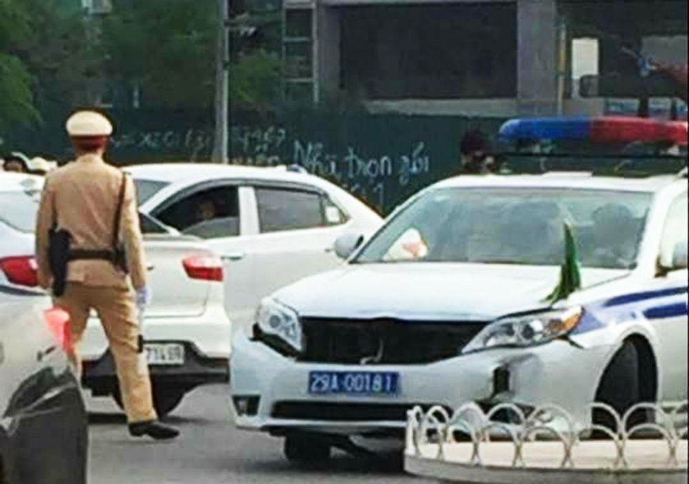 23434947_715521795314539_3274103707890878568_n-2033284 copy