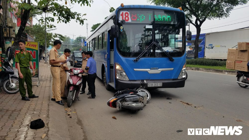 27267603_956274901186207_946947545_o