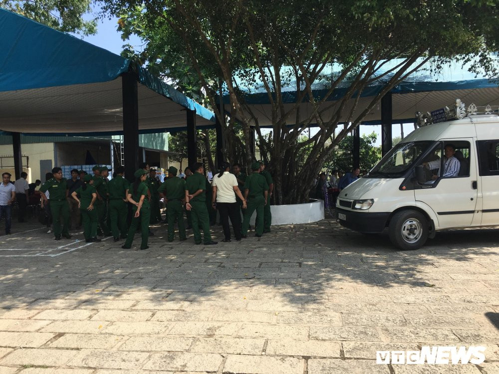 28943491_1600283103426223_1667639572_o