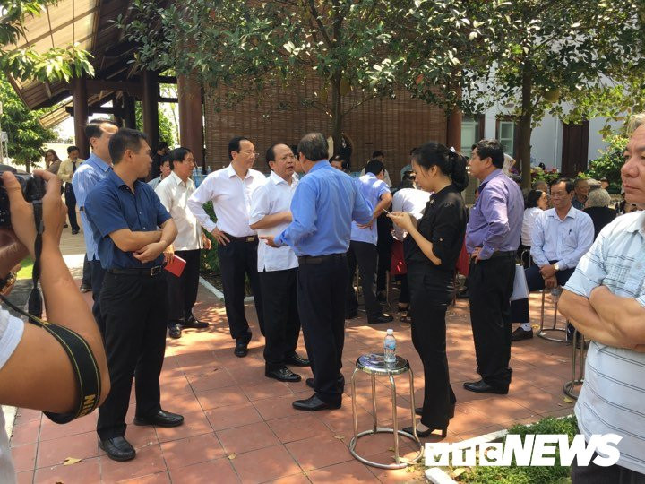 29004054_1600300730091127_29674250_n 8