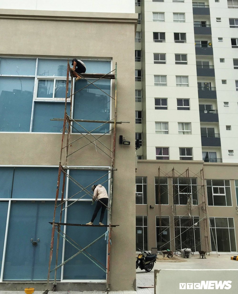 30729832_2066705123542983_8157888210899304448_n copy 13