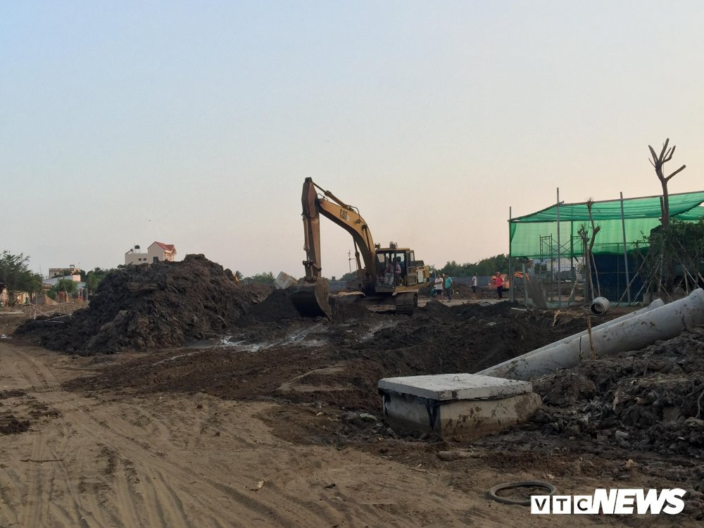 31073108_2067886783424817_5955819003195686912_n 4