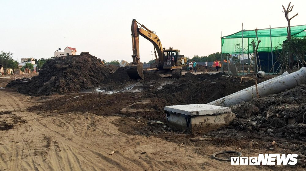 31073108_2067886783424817_5955819003195686912_n copy 3