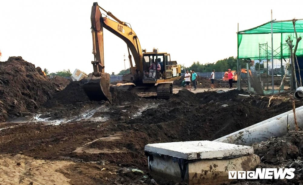 31073108_2067886783424817_5955819003195686912_n copy copy