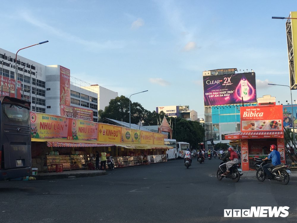 Banhtrungthu-1