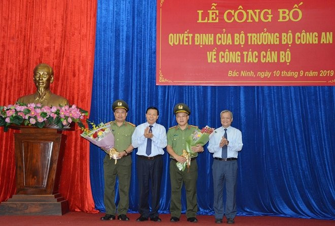 dai ta Nguyen Van Long 2