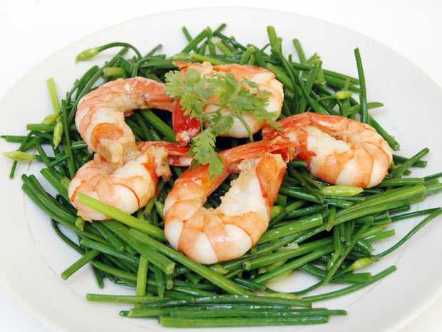 tang-cuong-sinh-ly-phu-nu-voi-tom-xao-la-he-4