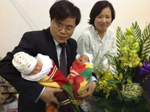 bac-sy-ke-giay-phut-lay-tinh-trung-tu-nguoi-qua-co-1