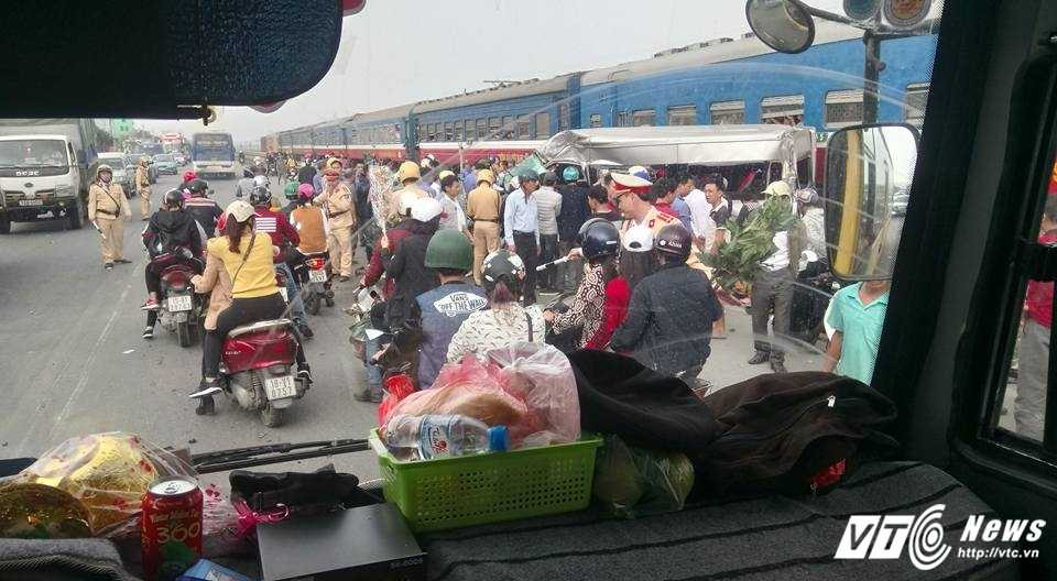 16427744_1804683873131871