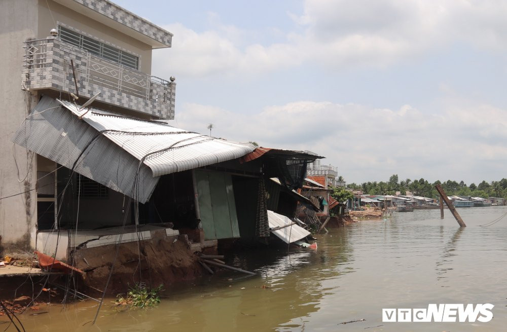 sat-lo-ngay-khu-vuc-thi-cong-bo-ke