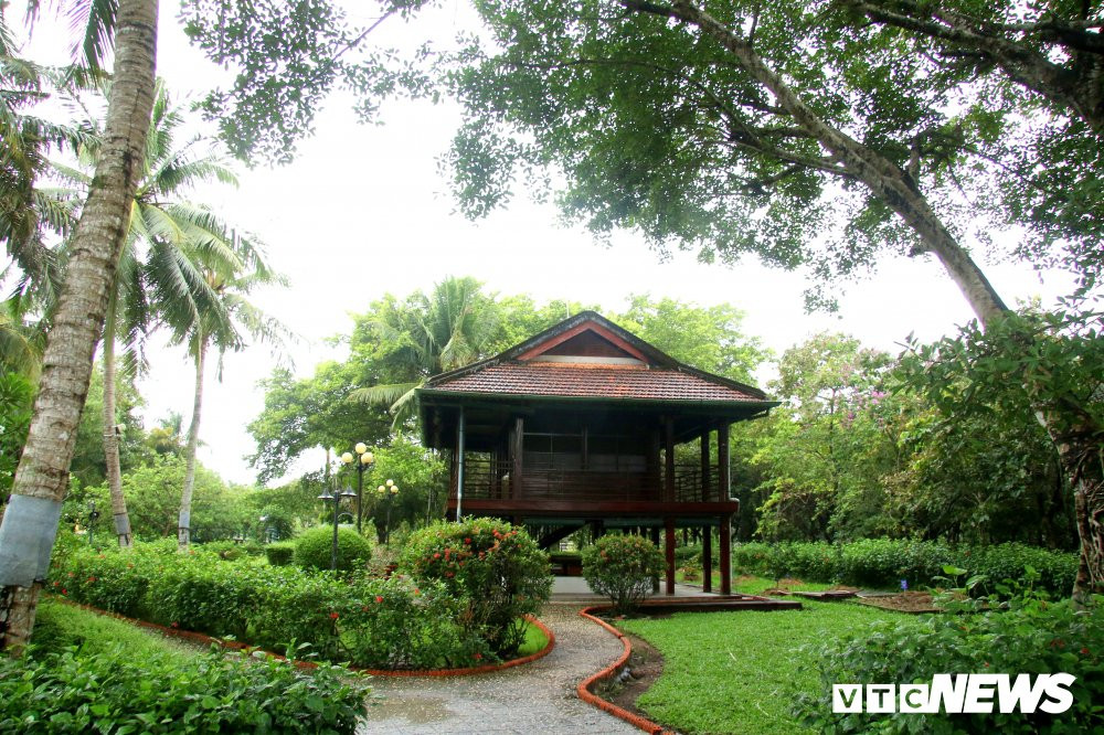 nha-san-bac-ho-hinh2 3