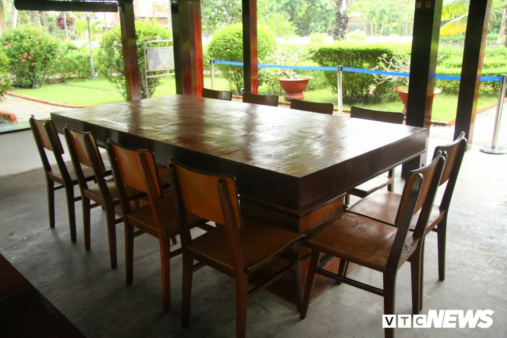 nha-san-bac-ho-hinh4 5