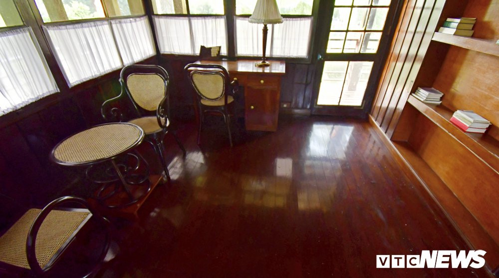 nha-san-bac-ho-hinh6 7