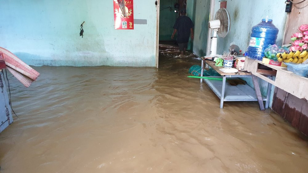 anh-hang-tram-ho-dan-bi-nhan-chim-hinh4 4