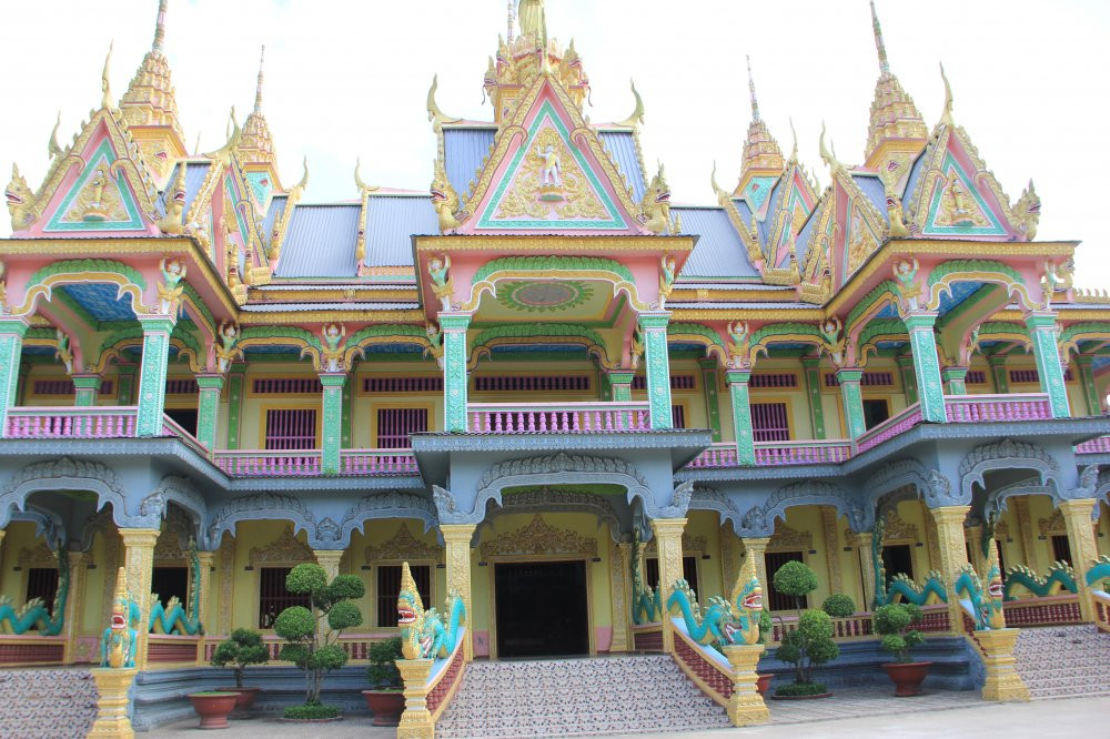 bao-thap-voi-kien-truc-doc-dao-06 7