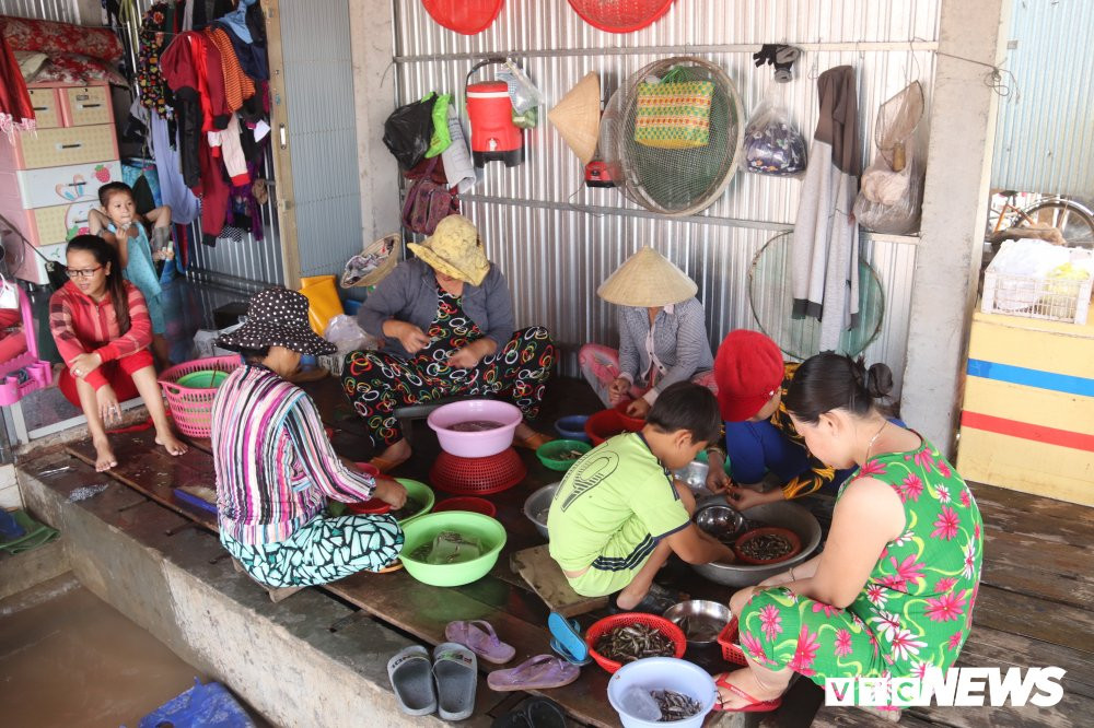 Phan -khoi- muu-sinh-mua-nuoc-noi- 006 10