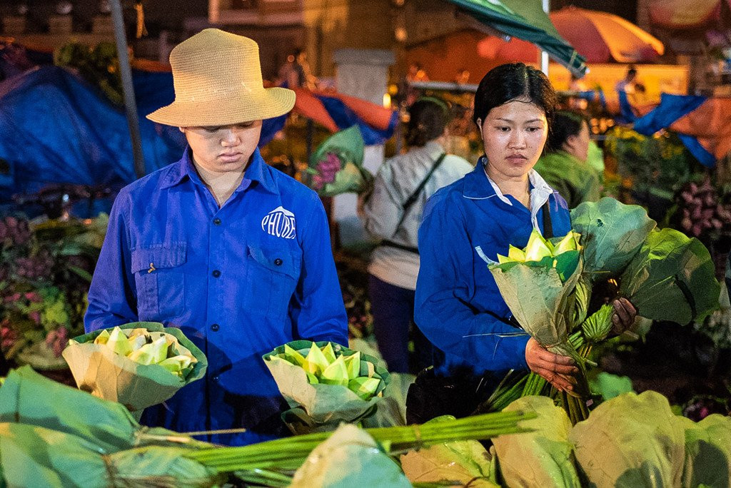Ngap tran sac sen tai cho hoa Quang Ba hinh anh 7