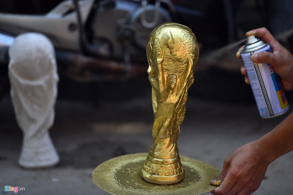 'Cup vang' 80.000 dong bay ban o cua nha, quan nuoc hinh anh 12
