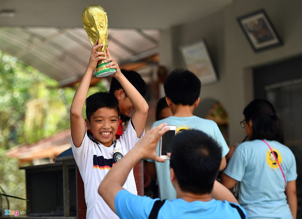 'Cup vang' 80.000 dong bay ban o cua nha, quan nuoc hinh anh 16