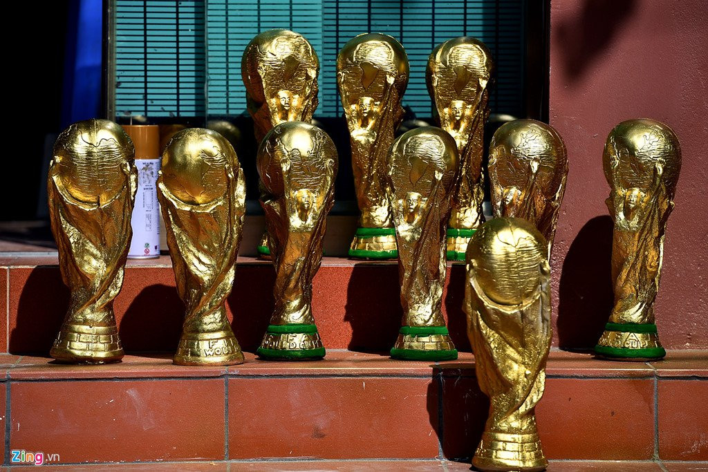 'Cup vang' 80.000 dong bay ban o cua nha, quan nuoc hinh anh 2