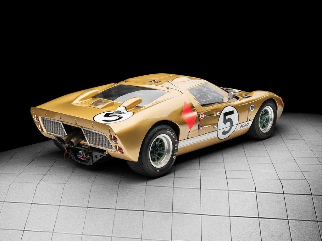 Sieu xe dua Ford GT40 dau gia ky luc 12 trieu USD hinh anh 2