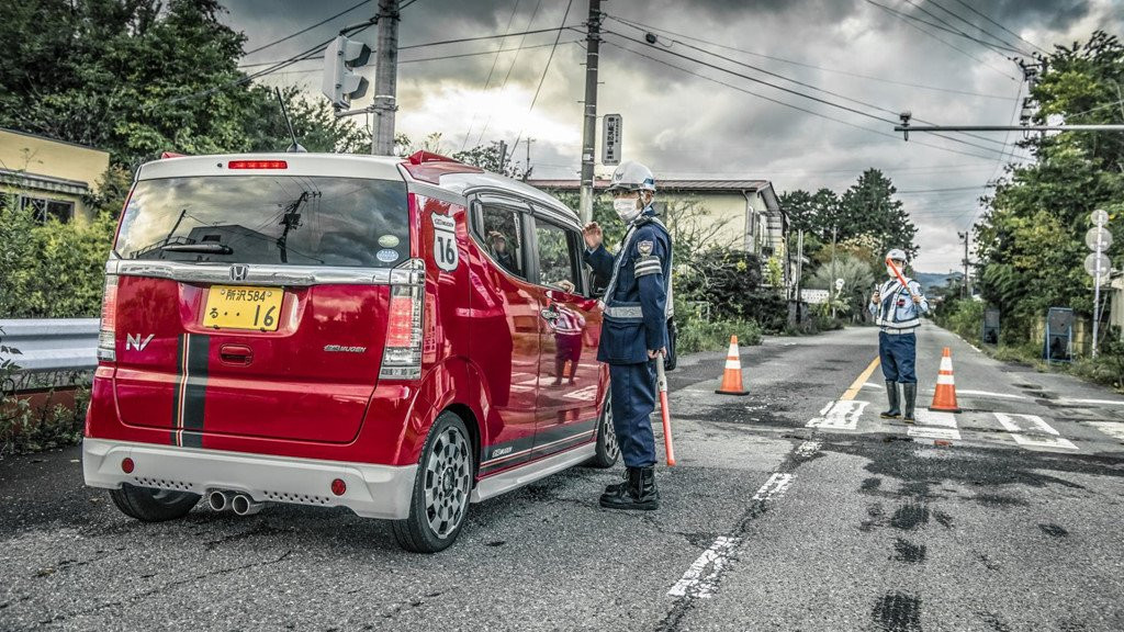 So phan nhung chiec xe bi bo lai sau tham hoa hat nhan o Nhat Ban hinh anh 5