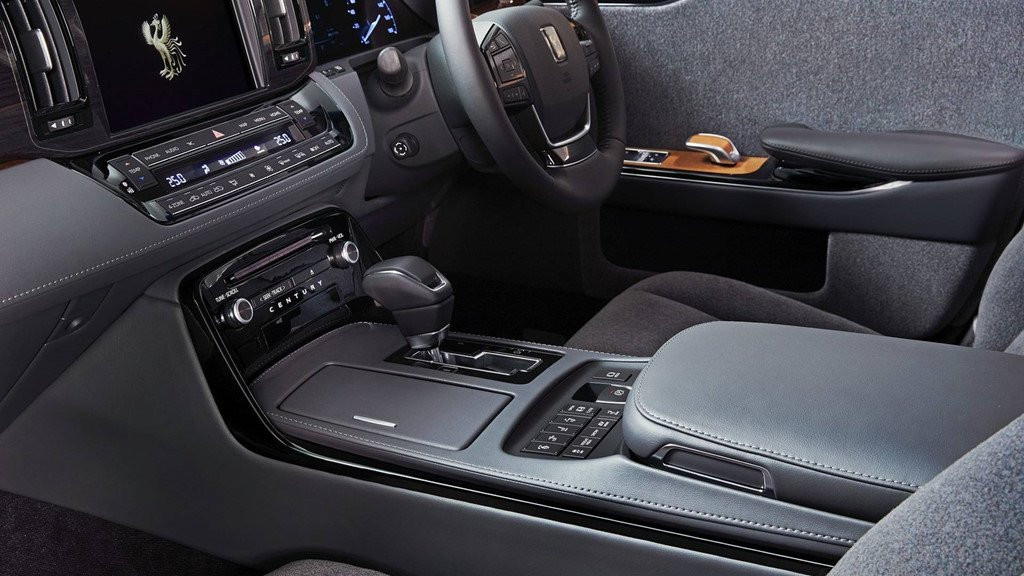 Gia ban ngang sieu xe, Toyota Century lam kho nguoi mua hinh anh 6