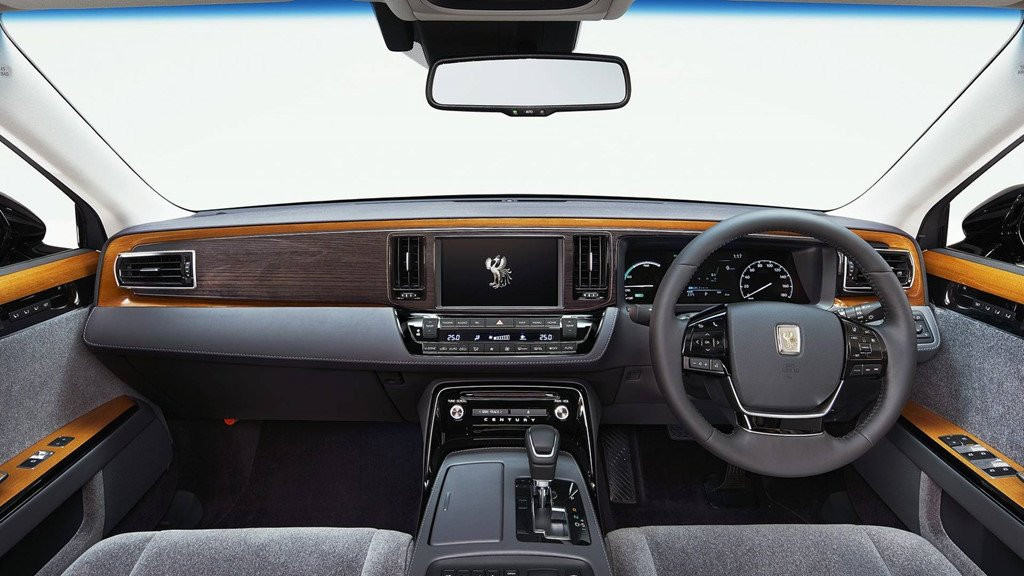 Gia ban ngang sieu xe, Toyota Century lam kho nguoi mua hinh anh 2