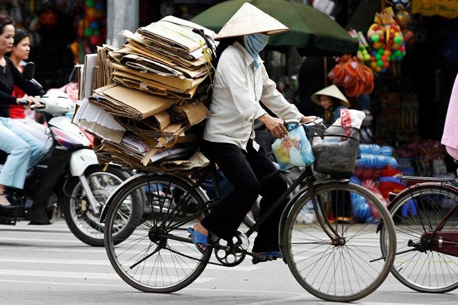 Nguoi Nhat chi hon 2.000 ty dong mua cong ty giay lon nhat Viet Nam hinh anh 1