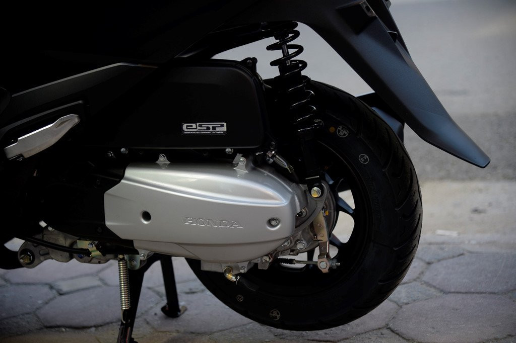 Honda Lead phien ban ky niem 10 nam gia 39,8 trieu dong ve dai ly hinh anh 8